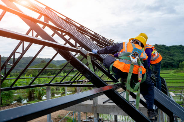 Best Best Roofing Contractors  in Oakfield, WI