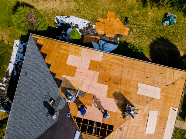 Best Best Roofing Contractors  in Oakfield, WI